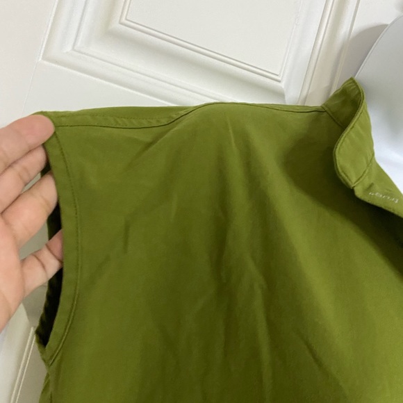 ANGIE Kelly Green Split Neck Scrub Top - Picture 3 of 5